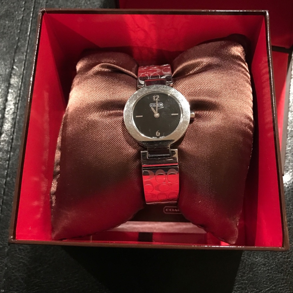Coach Watch - Picture 5 of 5